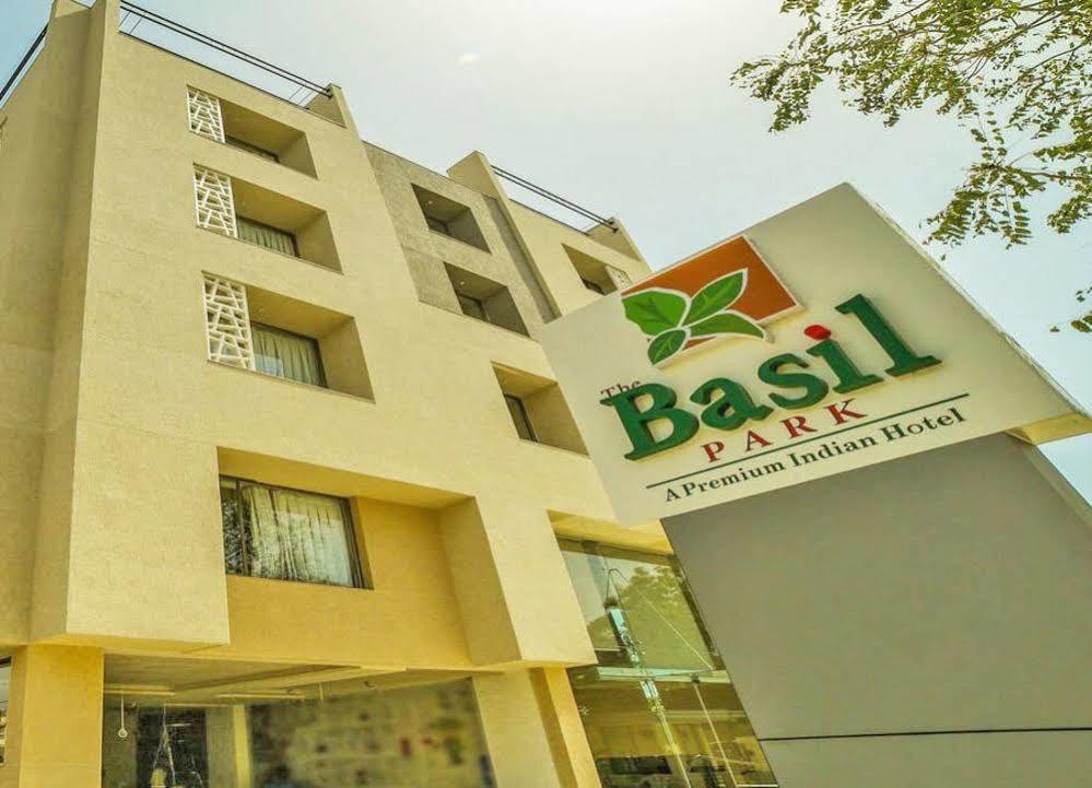 The Basil Park Ξενοδοχείο Bhavnagar Εξωτερικό φωτογραφία